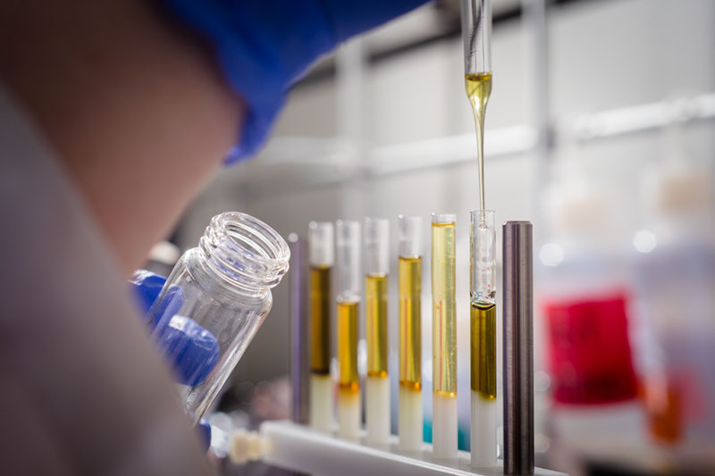 06FlashColumnChromatography_Copyright_DLevere_UB